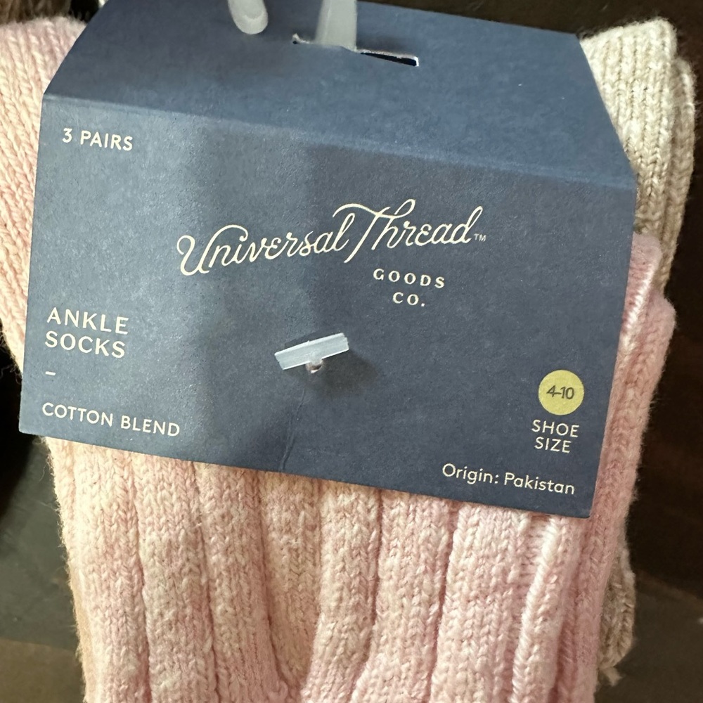 Universal Thread Socks - 9 pairs total. Pink and Tan Ribbed Ankle Sock 3-Packs - Picture 4 of 5